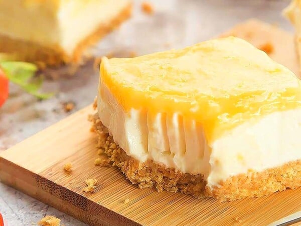 Lemon Curd Yogurt Cheesecake Bars.