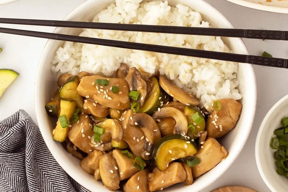 Panda Express Mushroom Chicken (Copycat Recipe).