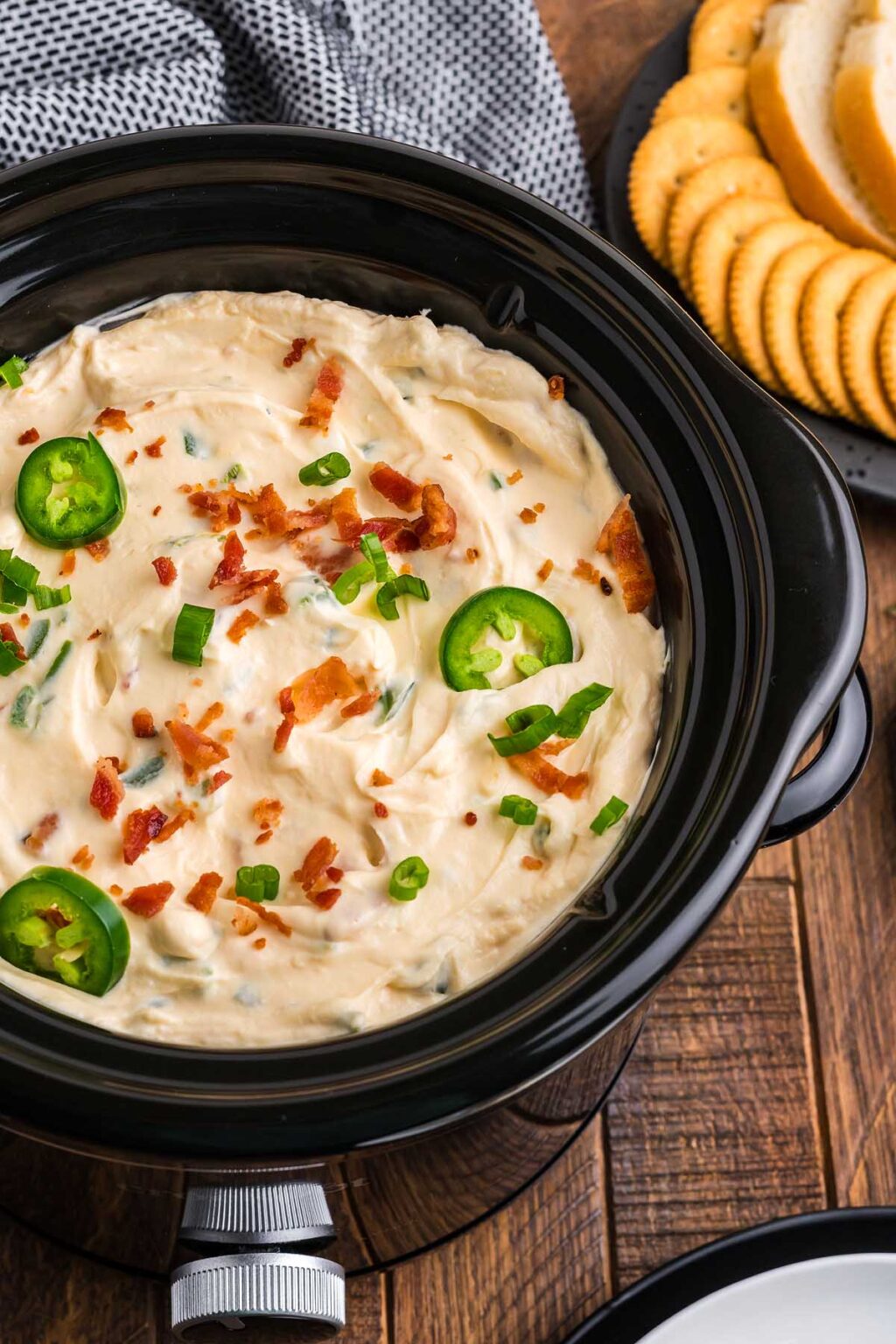 Slow Cooker Jalapeño Popper Dip - xoxoBella