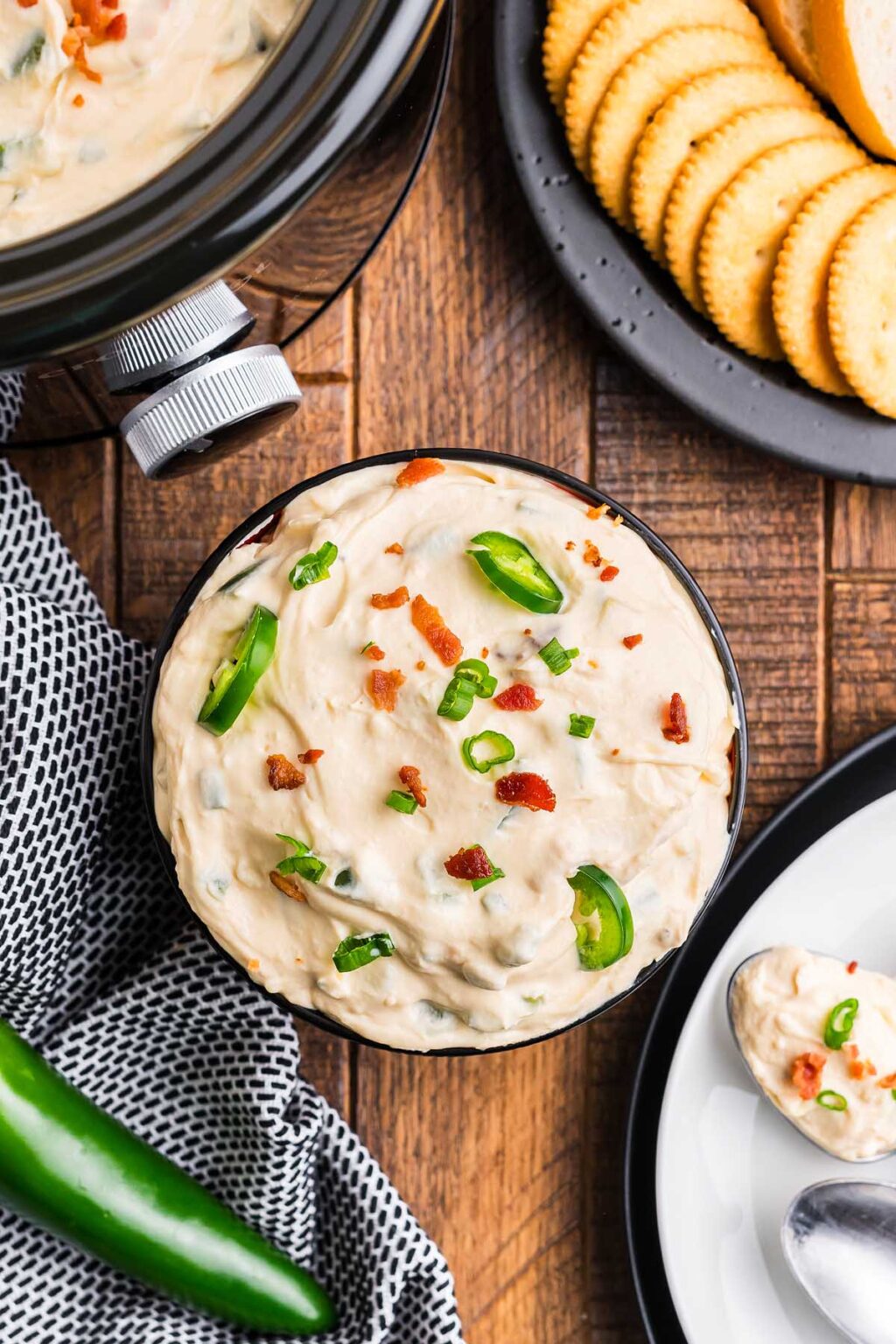 Slow Cooker Jalapeño Popper Dip - xoxoBella