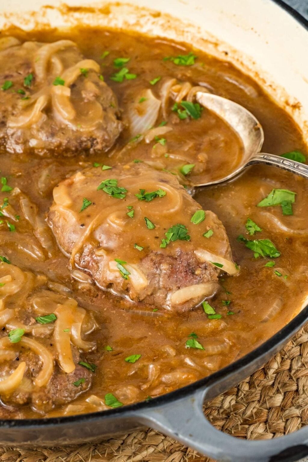 hamburger-steak-and-gravy-xoxobella