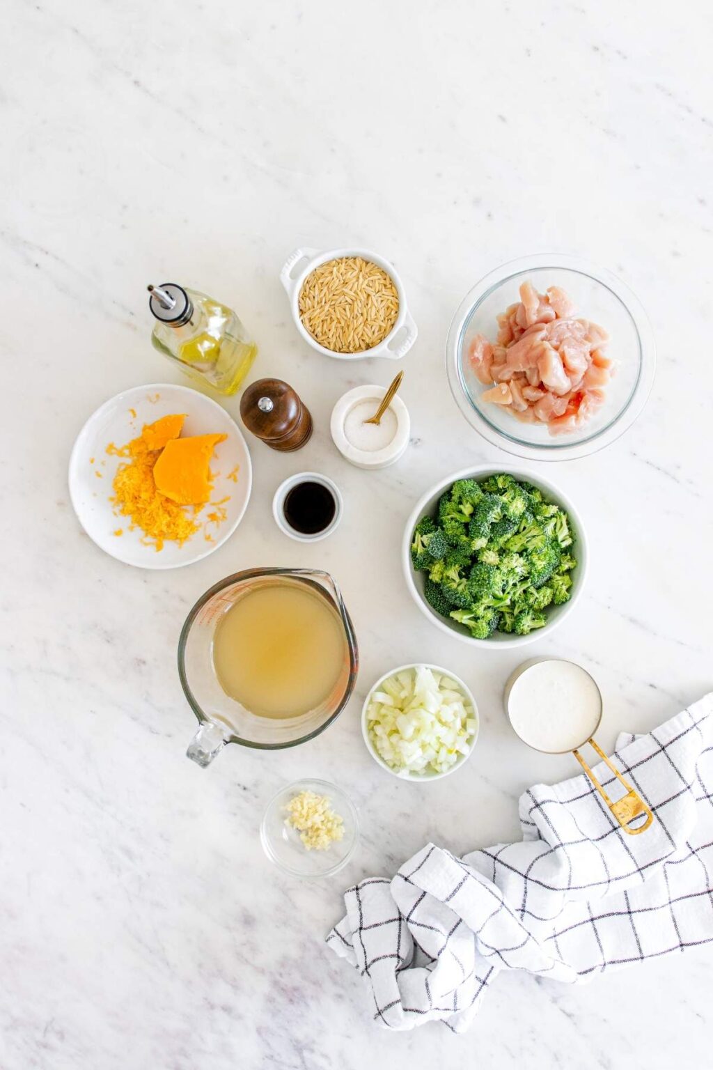 cheesy-chicken-broccoli-orzo-xoxobella