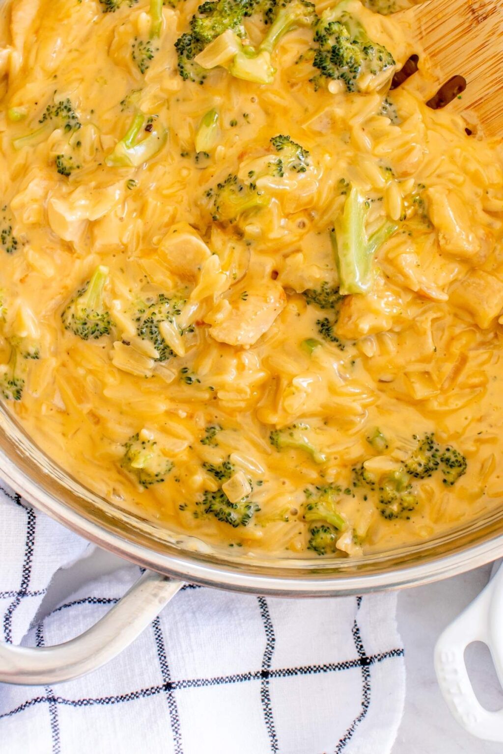 Cheesy Chicken Broccoli Orzo XoxoBella cheesy-chicken-broccoli-orzo-xoxobella