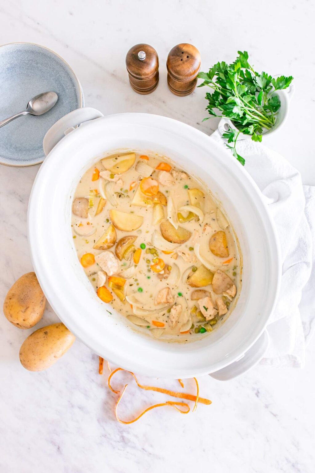 Slow Cooker Chicken Stew - xoxoBella