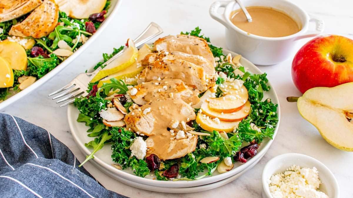 Fall-inspired salad with roasted chicken and apples.