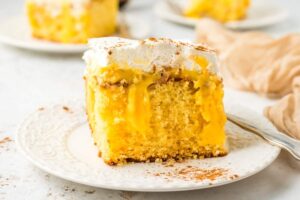 Eggnog Poke Cake - xoxoBella