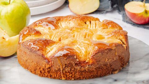 Ginger-Apple-Cake-featured-