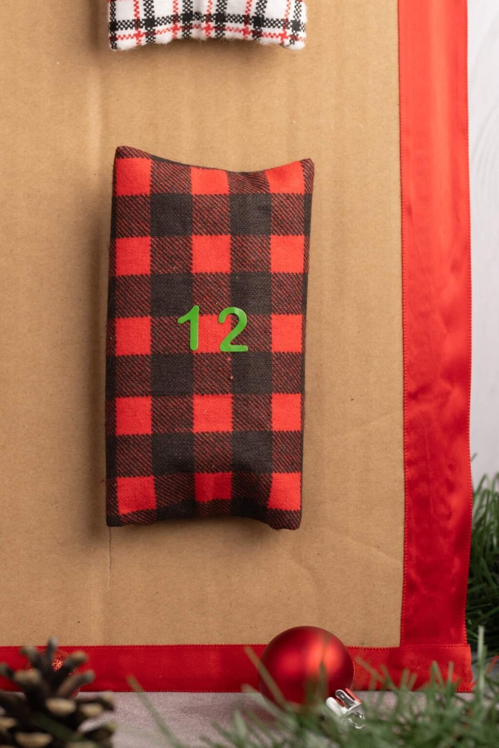 diy-12-days-of-christmas-countdown-calendar-xoxobella