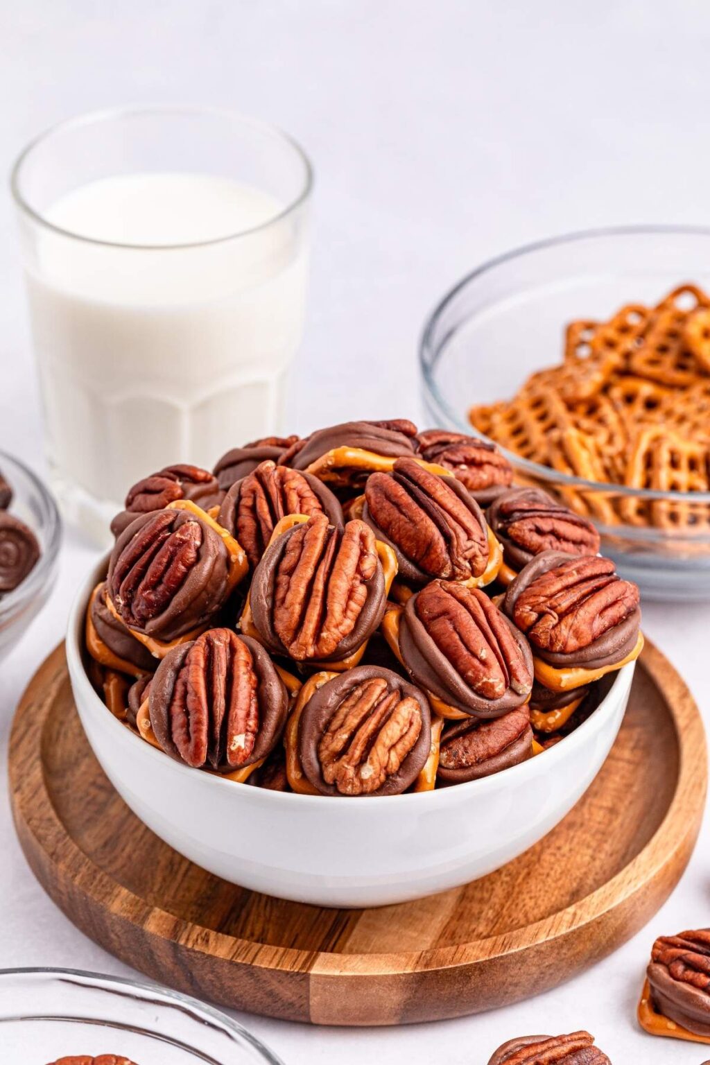 Pretzel Turtle Bites XoxoBella pretzel-turtle-bites-xoxobella