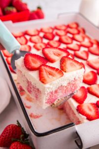 Strawberry Poke Cake - xoxoBella
