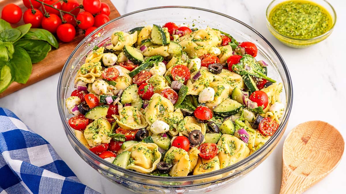 Pesto Tortellini Pasta Salad